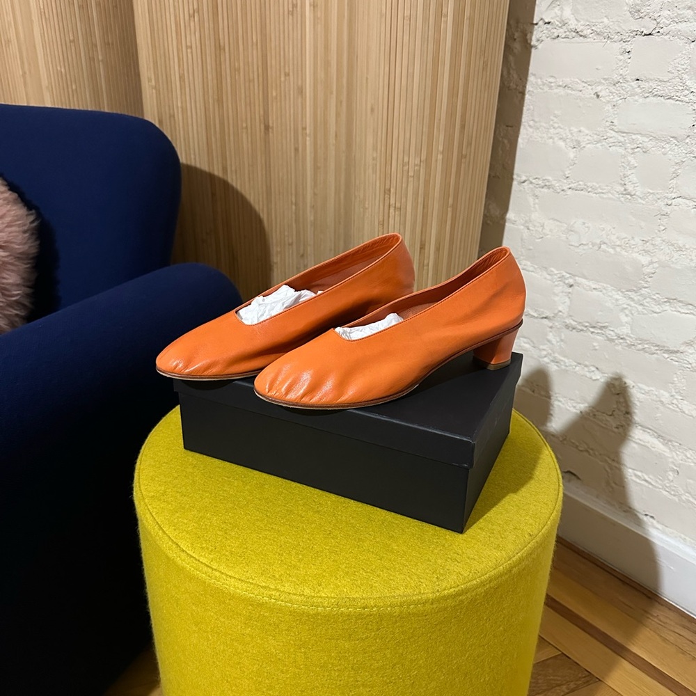 Martiniano High Glove in Orange - Picture 2 of 5